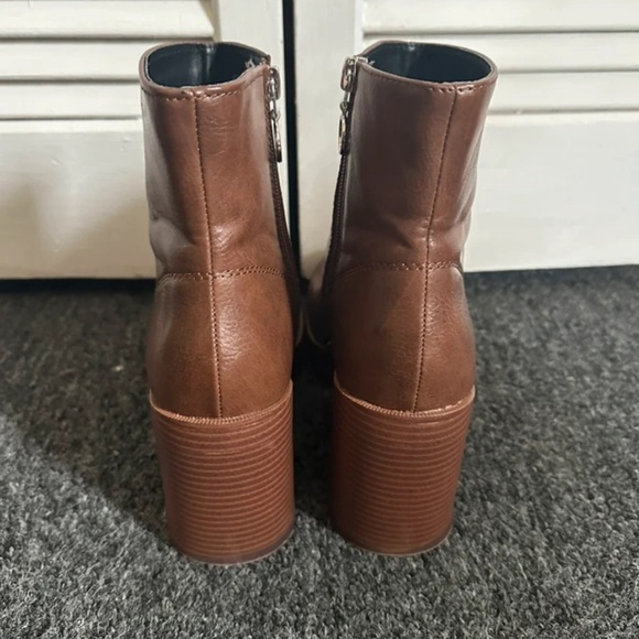 Chinese Laundry Brown Heeled Boots - Picture 3 of 5